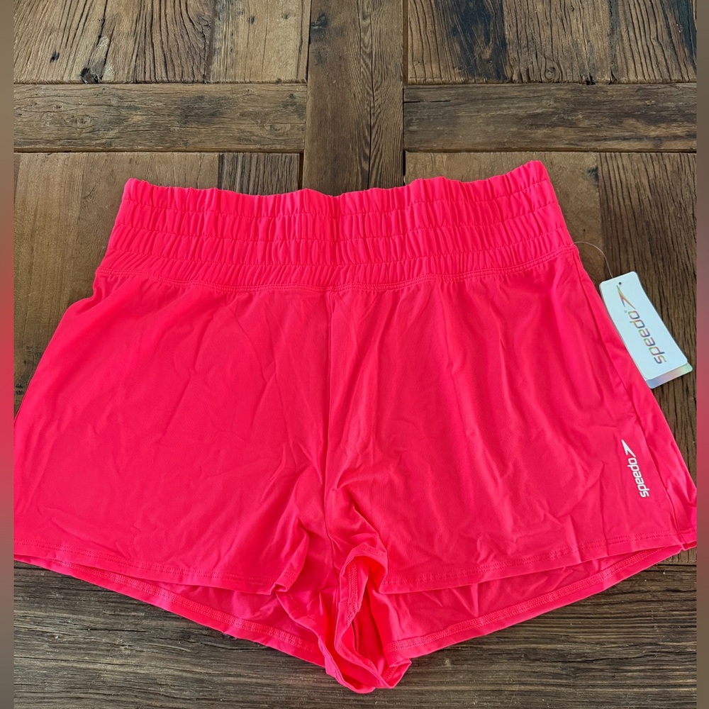 Speedo - hot pink shorts